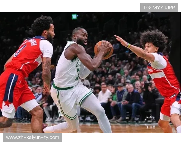 布朗29分10篮板统治攻防 凯尔特人主场120比106力克国王